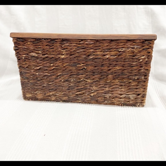 Large Wicker Letter Holder - Picture 5 of 5